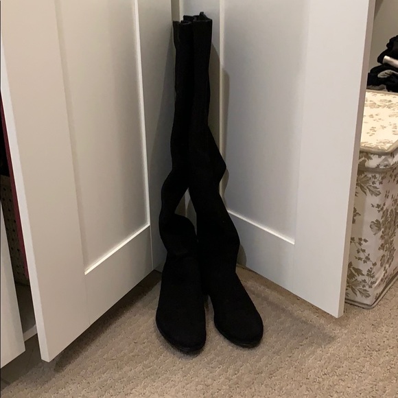 Stuart Weitzman Fangirl Black Suede 5.5 - Picture 2 of 6